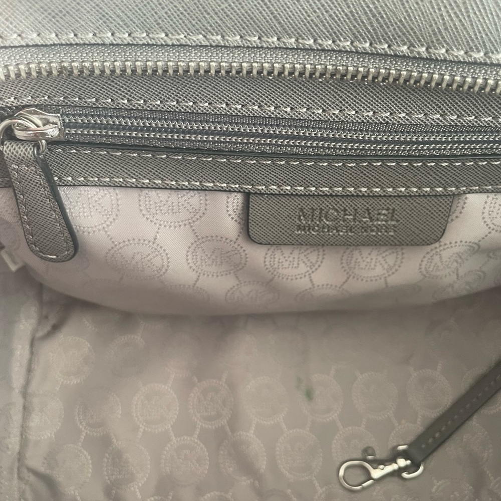 Michael Kors - Picture 5 of 9